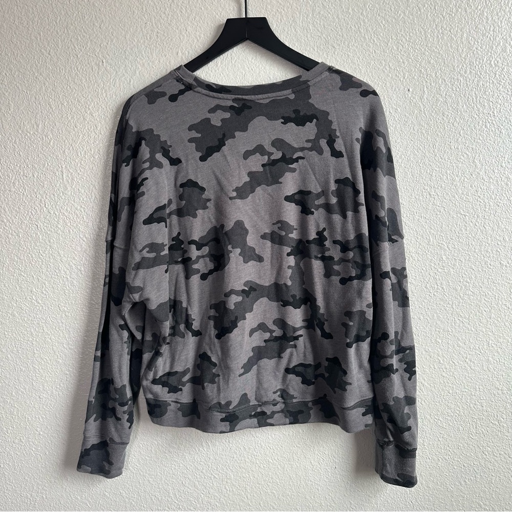 Fabletics Gray Camo Crewneck Pullover Sweatshirt … - image 6